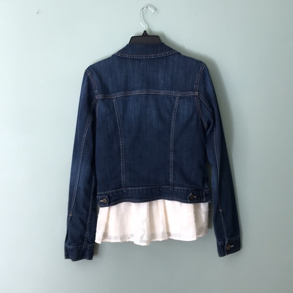 American Eagle Crop Denim Jacket. - Picture 3 of 9